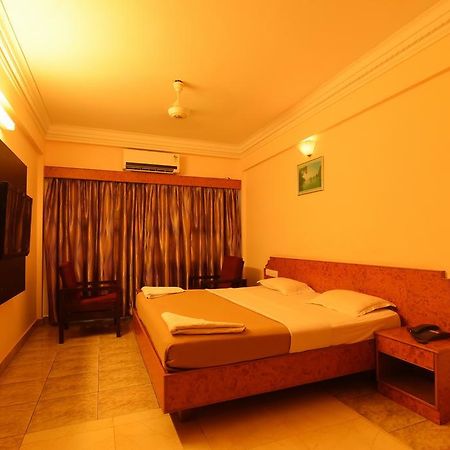 Hotel Sri Ram Residency Udupi Szoba fotó